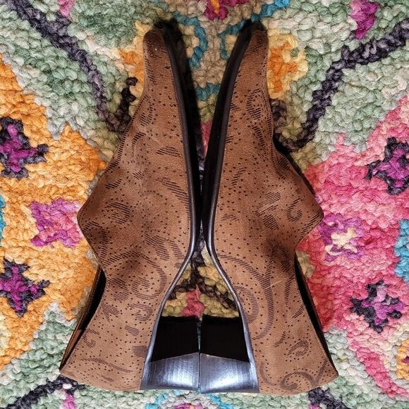 Paul Green Munchen Tooled Leather Block Heel Mules Austrian Made 7.5 - Picture 8 of 8